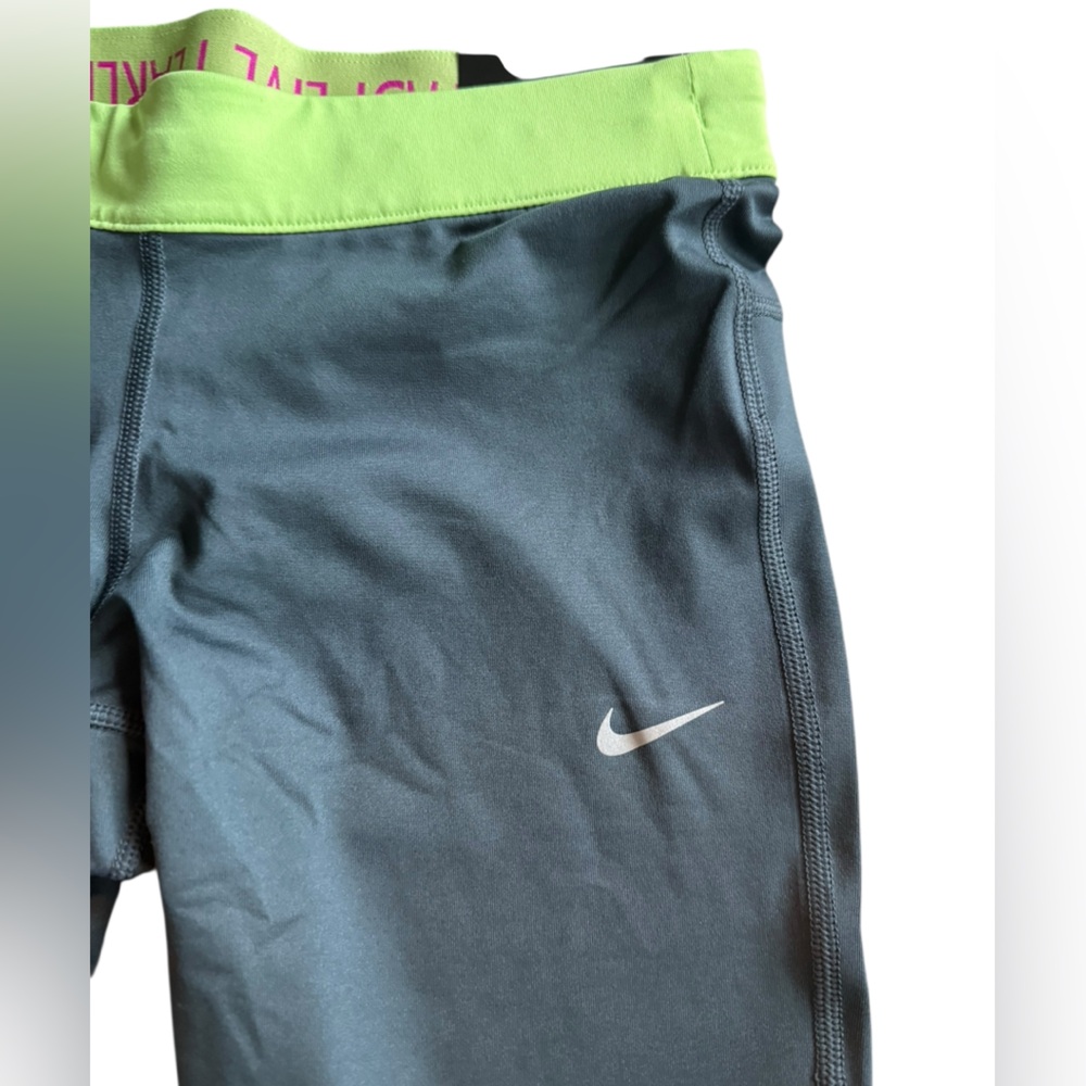 Nike Relay Tight Fit Black and Lime Green Tight Fit Leggings NWT - Picture 2 of 6